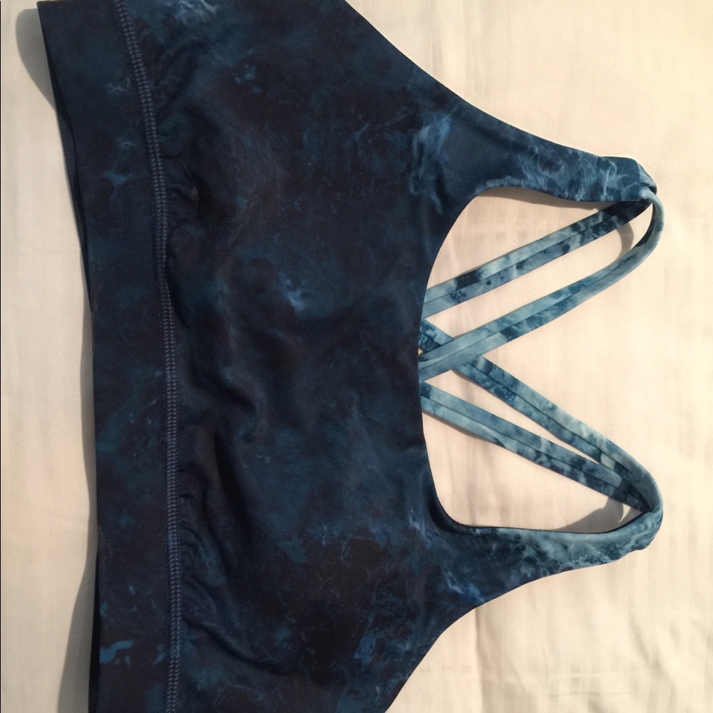 Lululemon sports bra; size 6